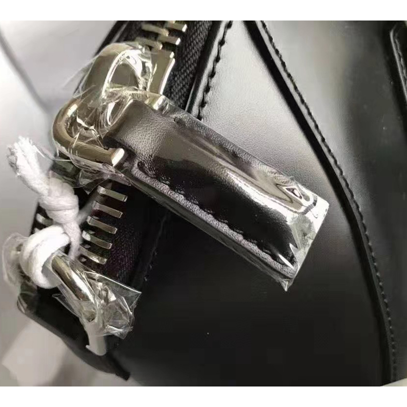 Givenchy Black Handbag(28-34-25CM) - FashionPlug