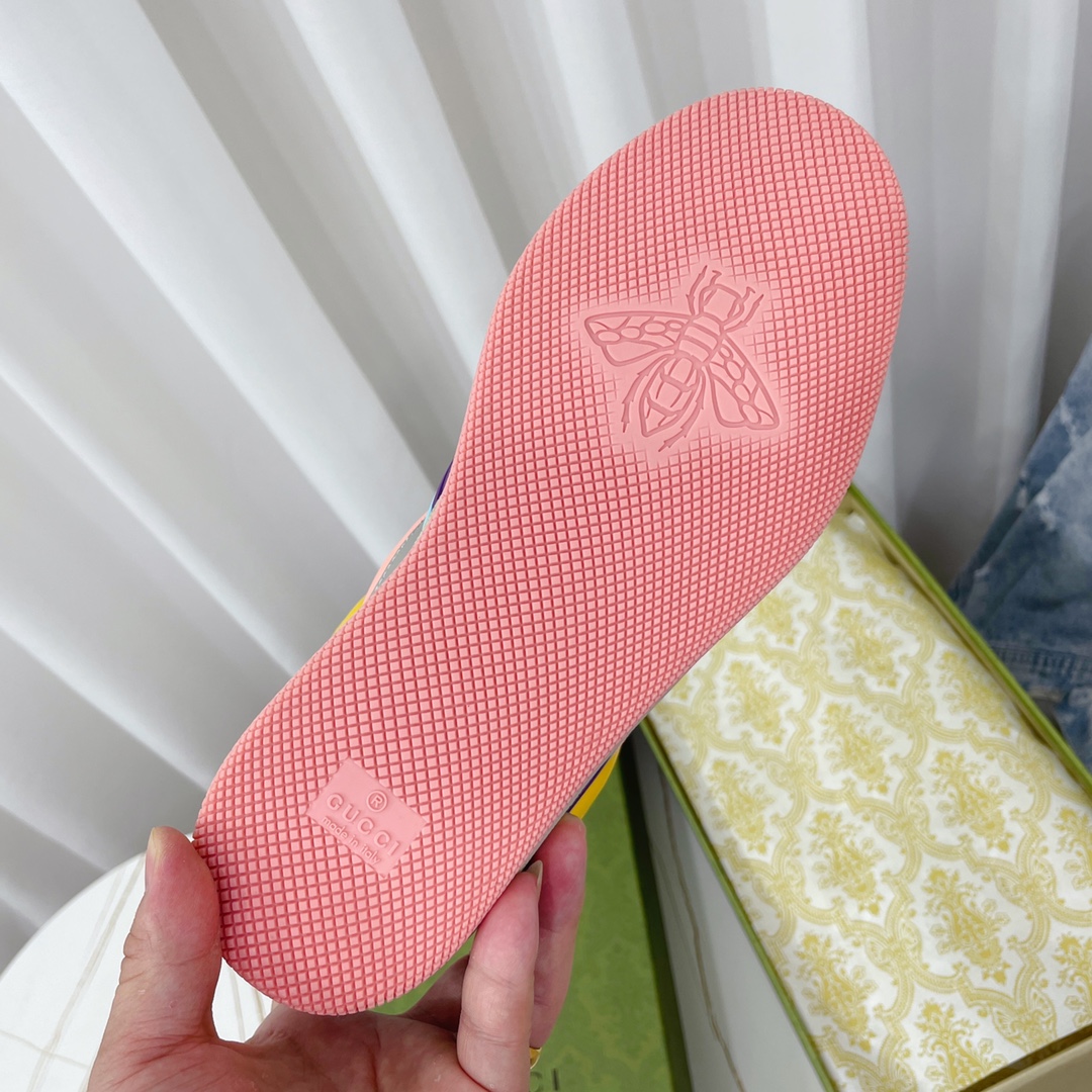 Gucci  Basket Sneaker With Lnterlocking G  - FashionPlug