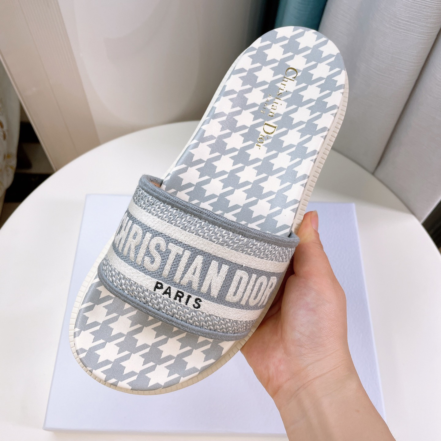 Dior Women Slide Sandals - FashionPlug
