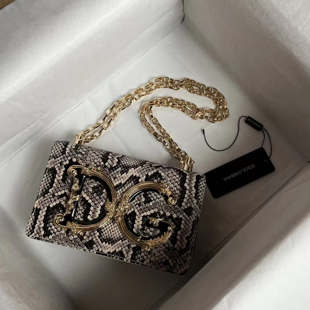 Dolce & Gabbana Women's Dg Logo Crossbody Bag(21-15-4cm) - FashionPlug