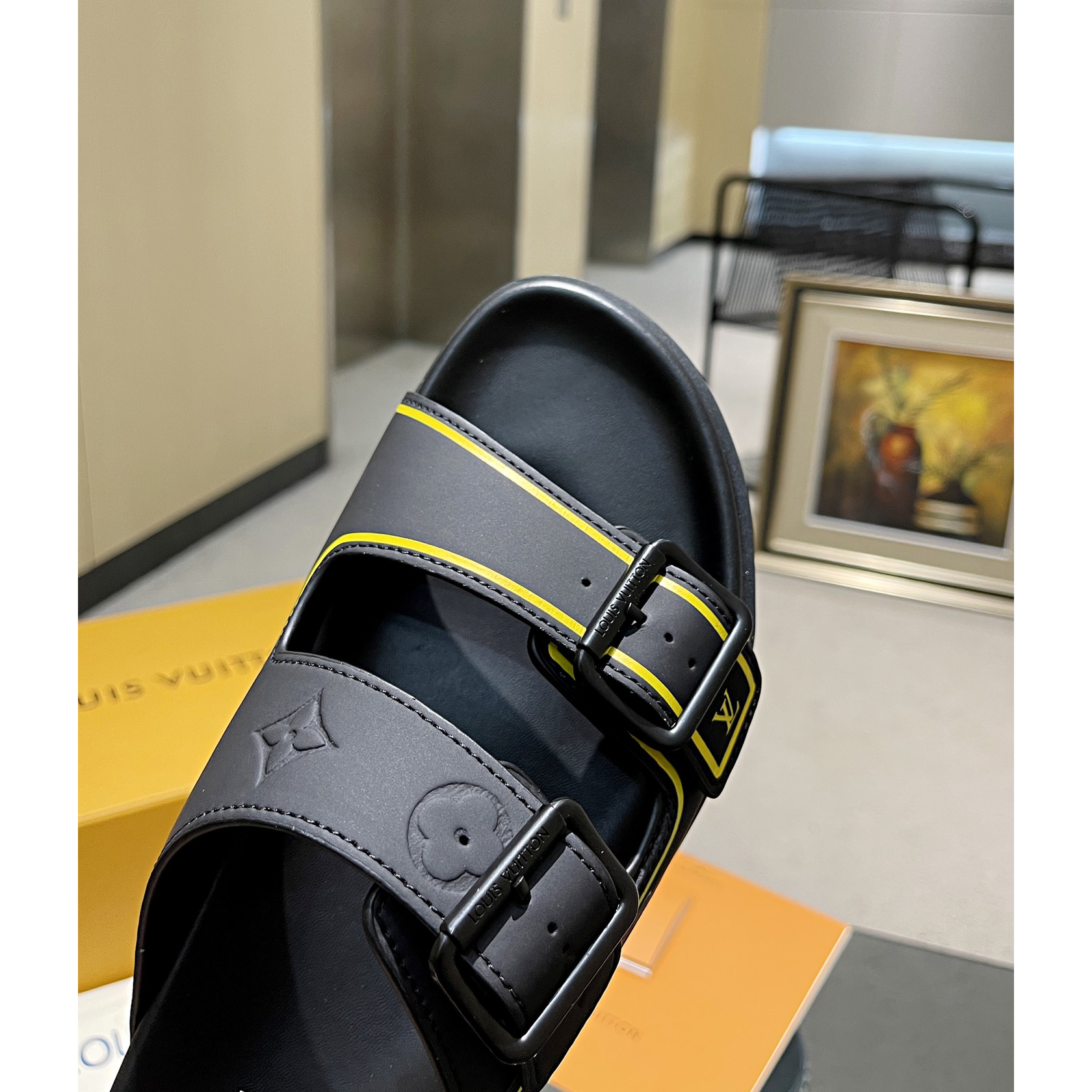 Louis Vuitton Men's Trainer Slippers - FashionPlug