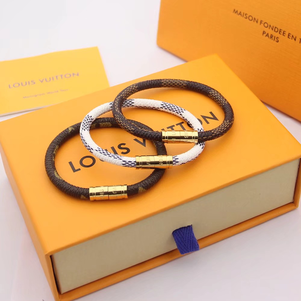 Louis Vuitton Bracelet - FashionPlug