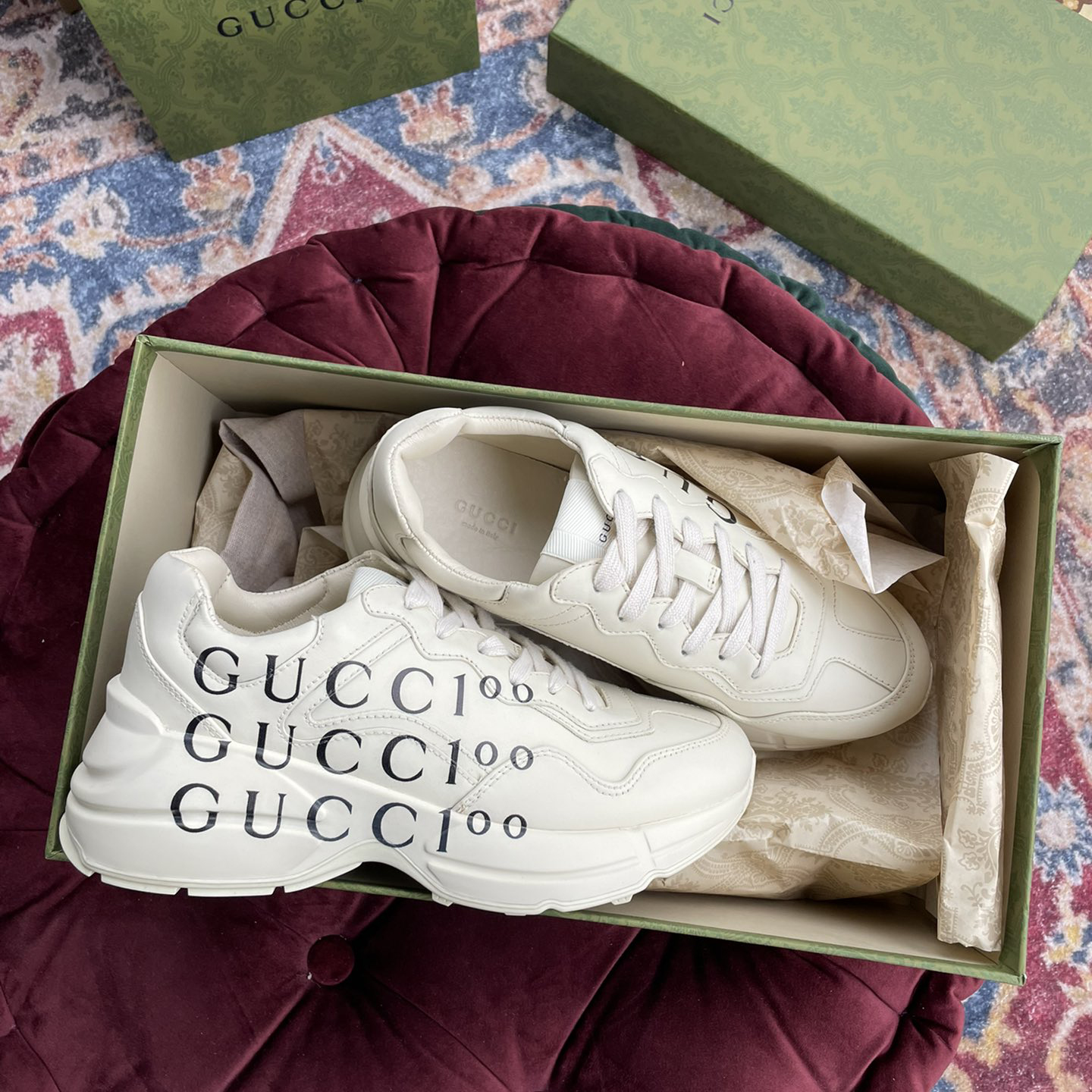 Gucci Men's Rhyton Sneaker In White - FashionPlug