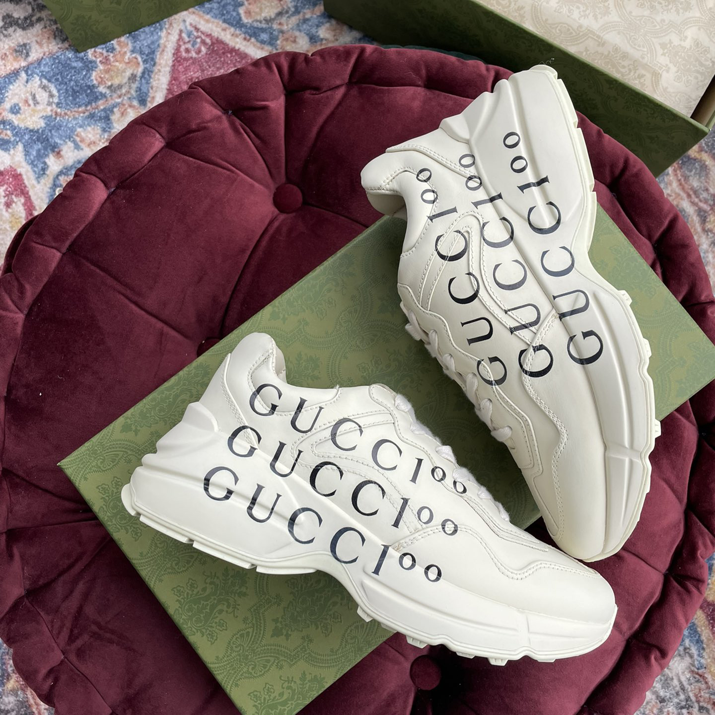 Gucci Men's Rhyton Sneaker In White - FashionPlug