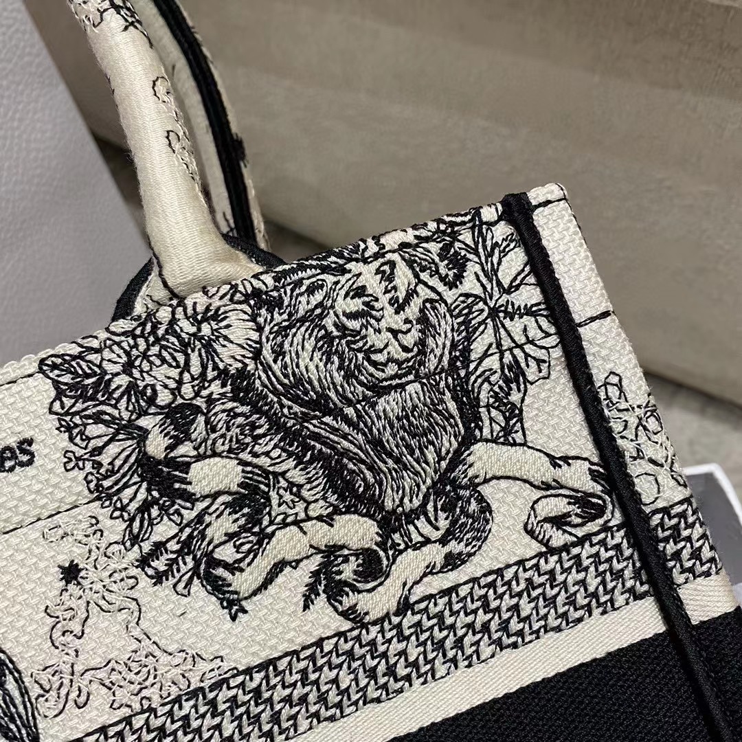 Dior Oblique Embroidered Book Tote - FashionPlug
