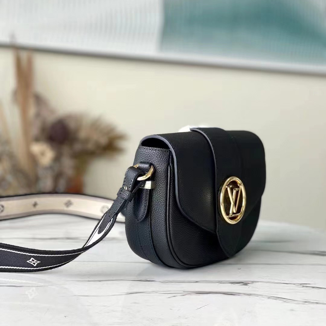 Louis Vuitton  Black Shoulder Bag （25-17.5-8CM） - FashionPlug