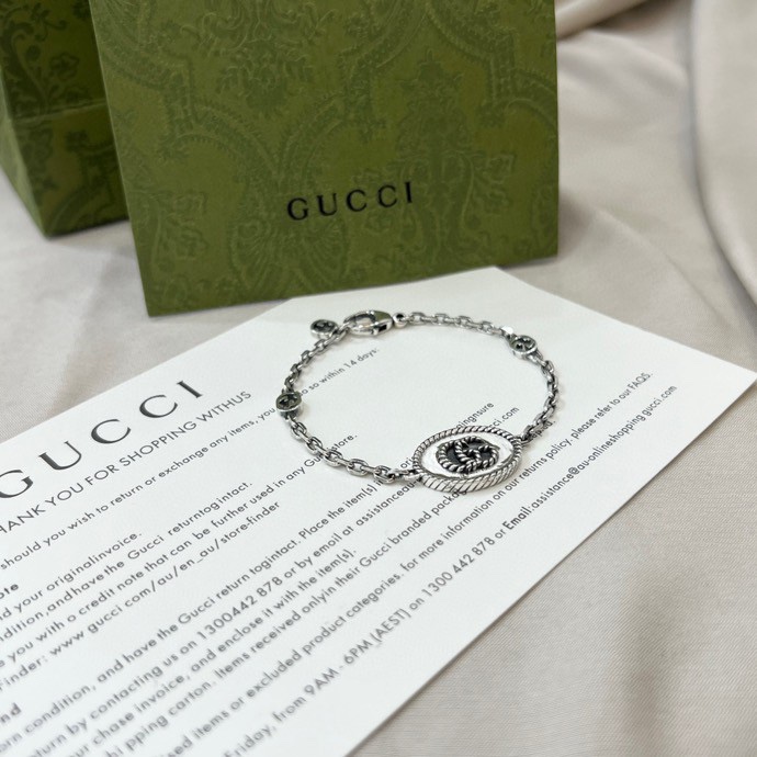 Gucci Double G Bracelet - FashionPlug