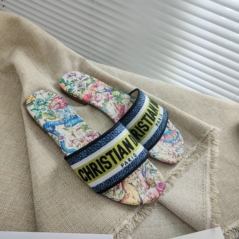 Dior Black Multicolor Embroidered Cotton With D-Constellation Motif Dway Slide - FashionPlug