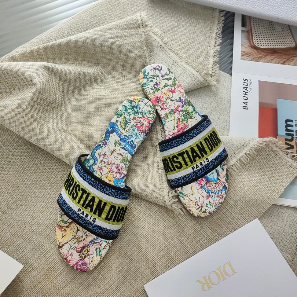 Dior Black Multicolor Embroidered Cotton With D-Constellation Motif Dway Slide - FashionPlug
