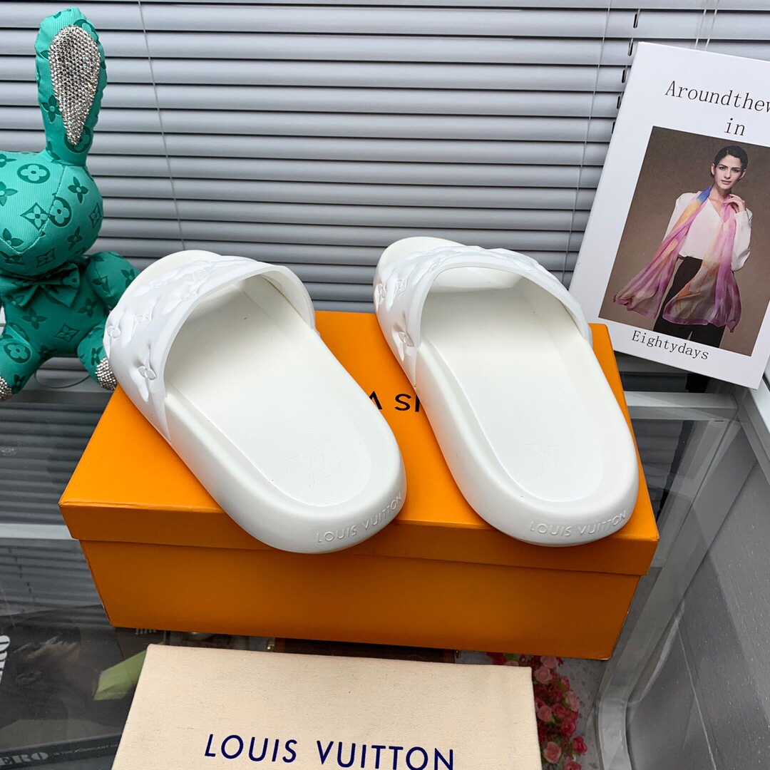Louis Vuitton Waterfront Mule  1A9FK7 - FashionPlug