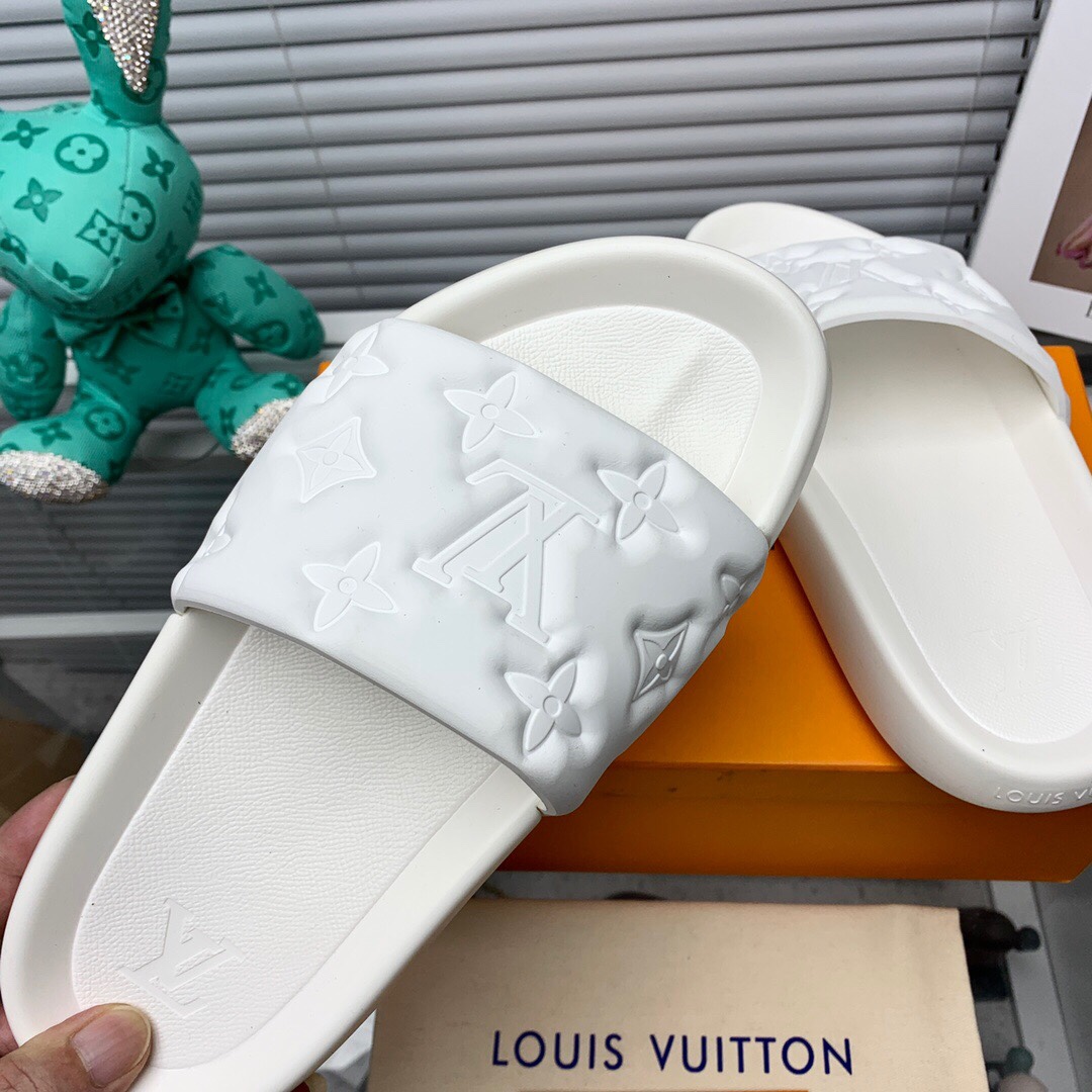 Louis Vuitton Waterfront Mule  1A9FK7 - FashionPlug