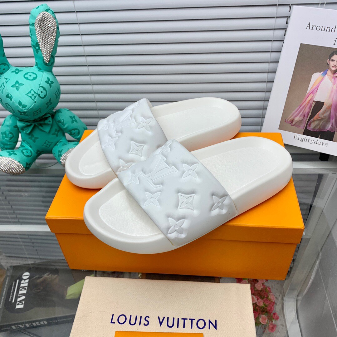 Louis Vuitton Waterfront Mule  1A9FK7 - FashionPlug