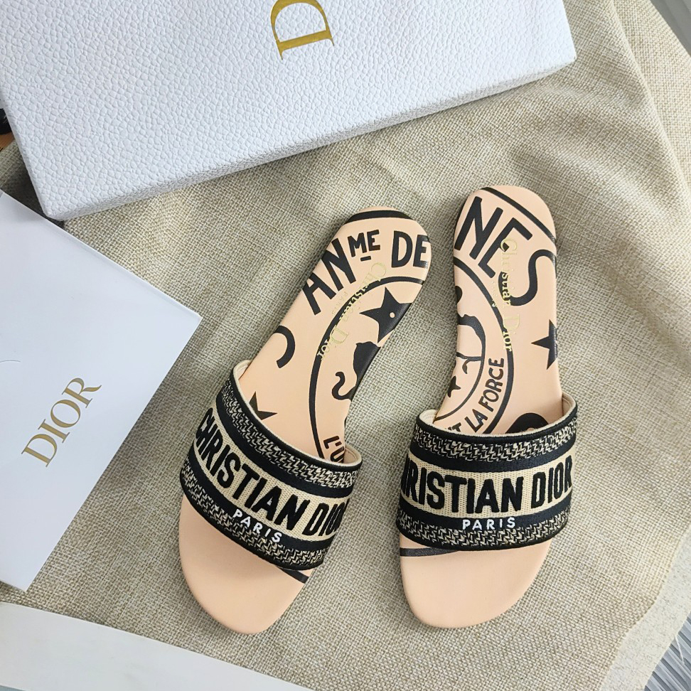 Dior Beige Jute Canvas Embroidered with Dior Union Motif Dway Slide - FashionPlug