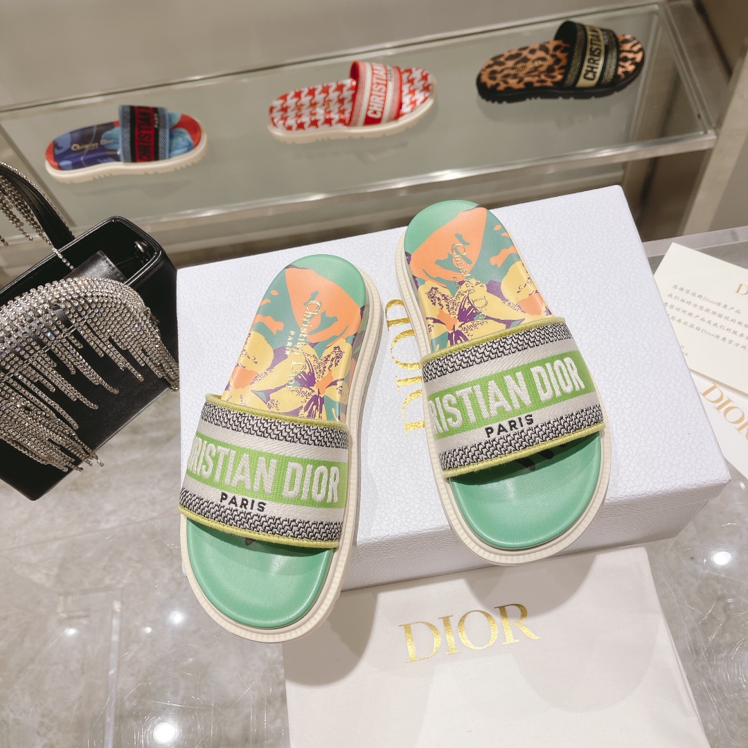 Dior Dway Slide - FashionPlug