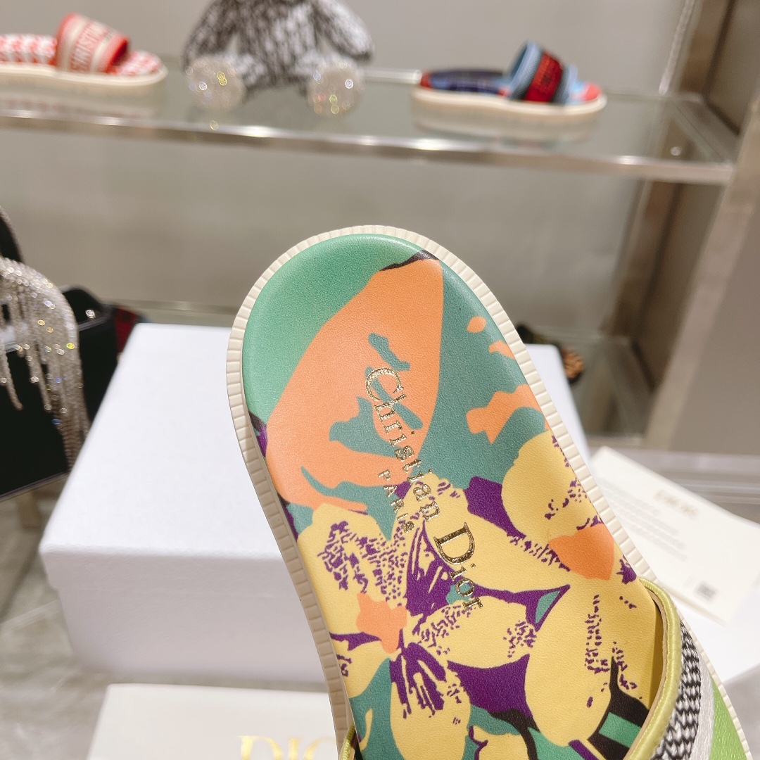 Dior Dway Slide - FashionPlug