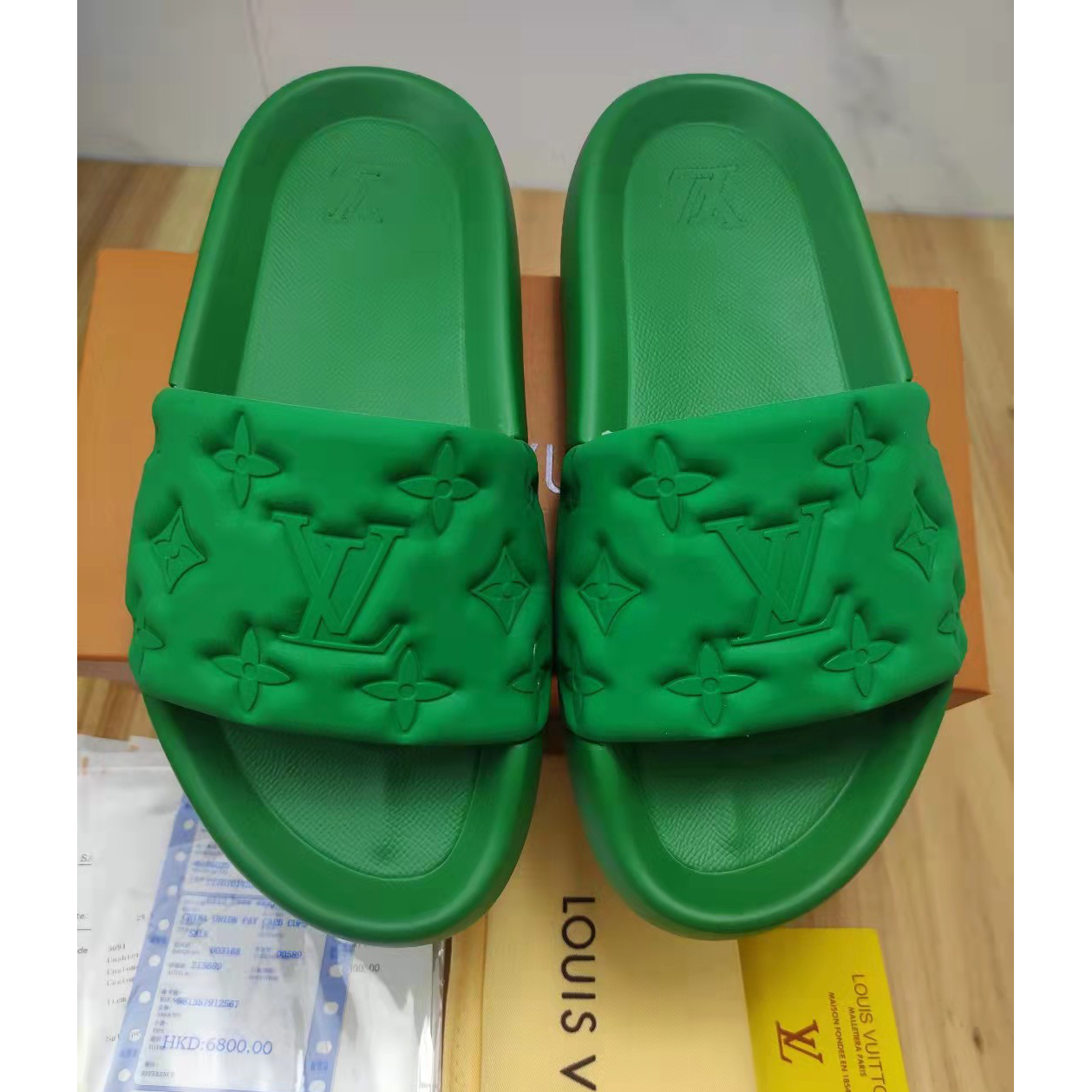 Louis Vuitton Waterfront Mule  1AA5OH - FashionPlug