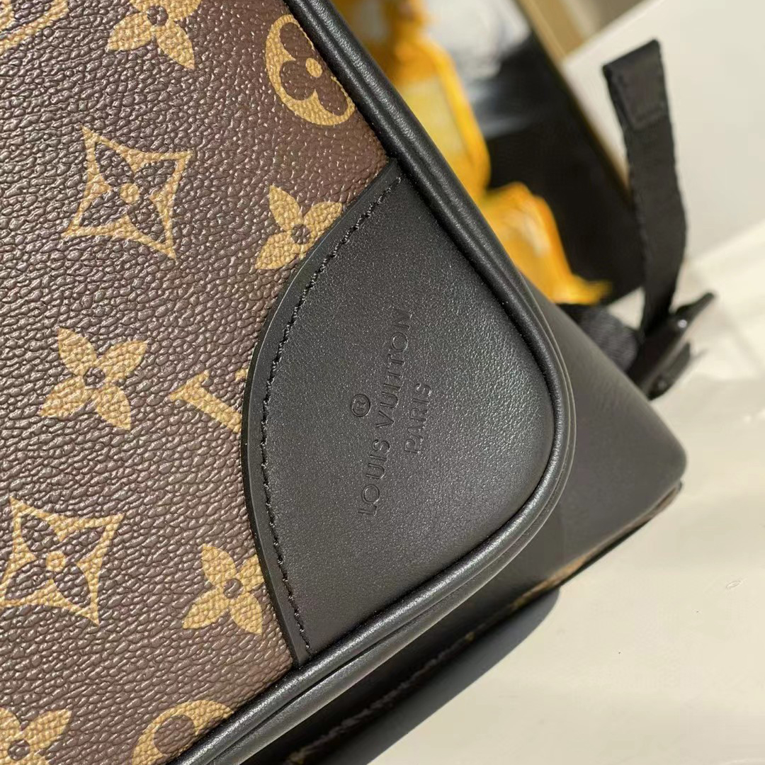 Louis Vuitton Dean Backpack(31-41.5-15cm)   M45335 - FashionPlug