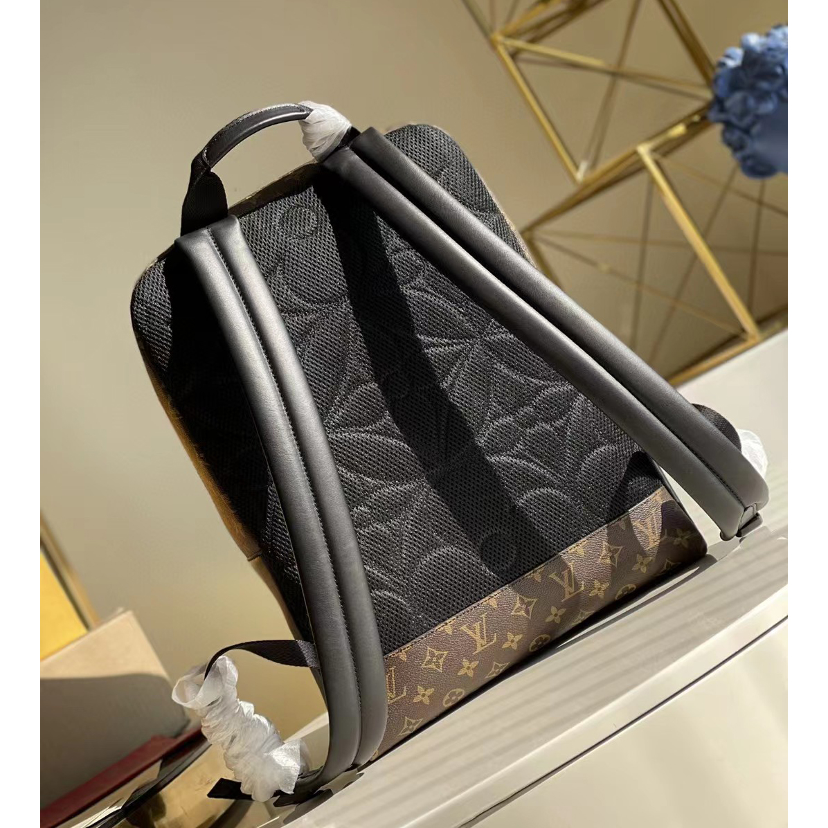 Louis Vuitton Dean Backpack(31-41.5-15cm)   M45335 - FashionPlug