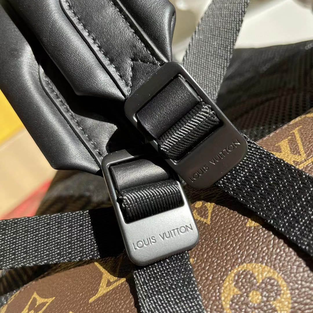 Louis Vuitton Dean Backpack(31-41.5-15cm)   M45335 - FashionPlug