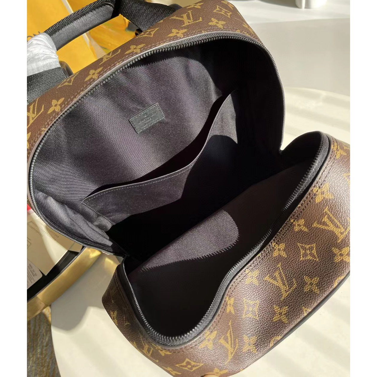 Louis Vuitton Dean Backpack(31-41.5-15cm)   M45335 - FashionPlug