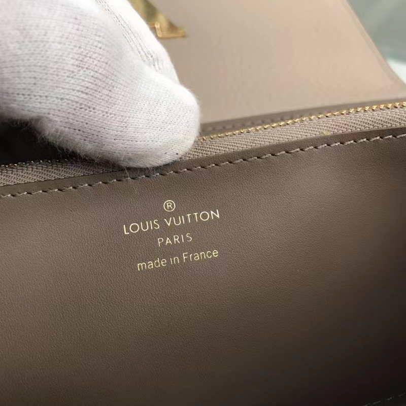 Louis Vuitton Capucines Wallet(19-10-2cm )  M61249 - FashionPlug