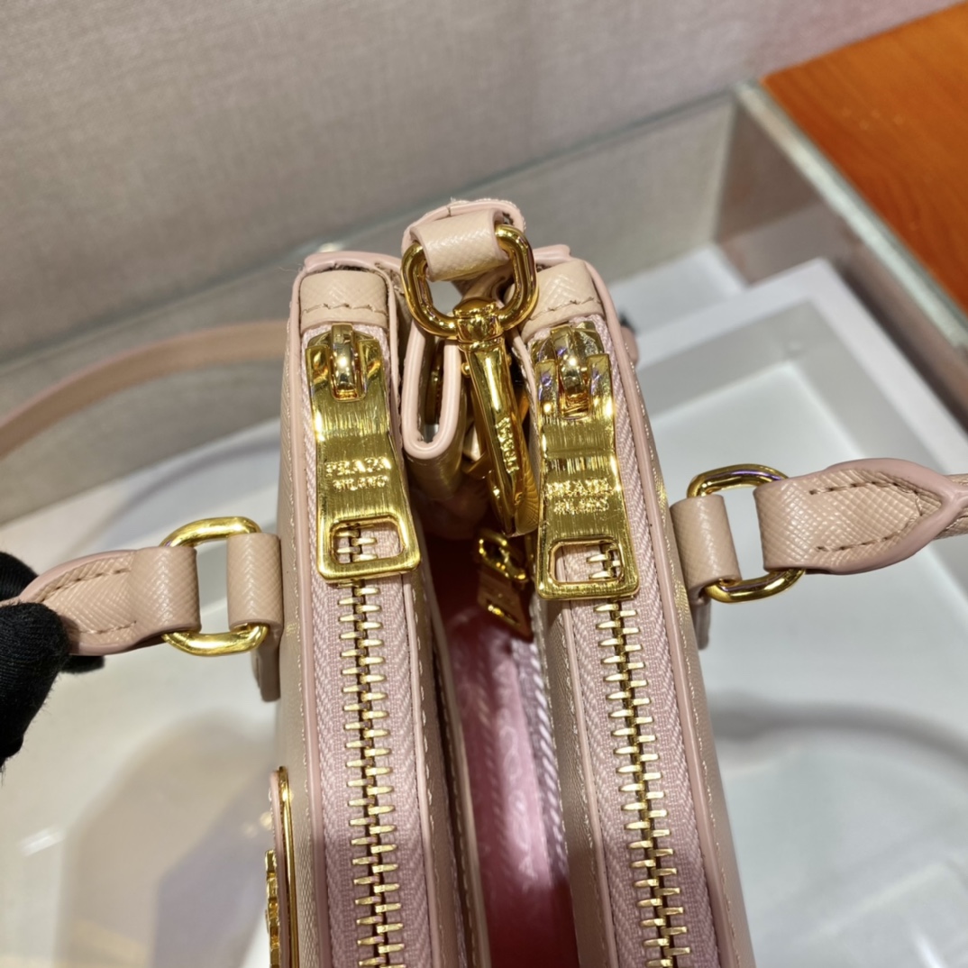 Prada Galleria Saffiano Leather Micro-Bag(20-14.5-9.5cm)   1BA906 - FashionPlug