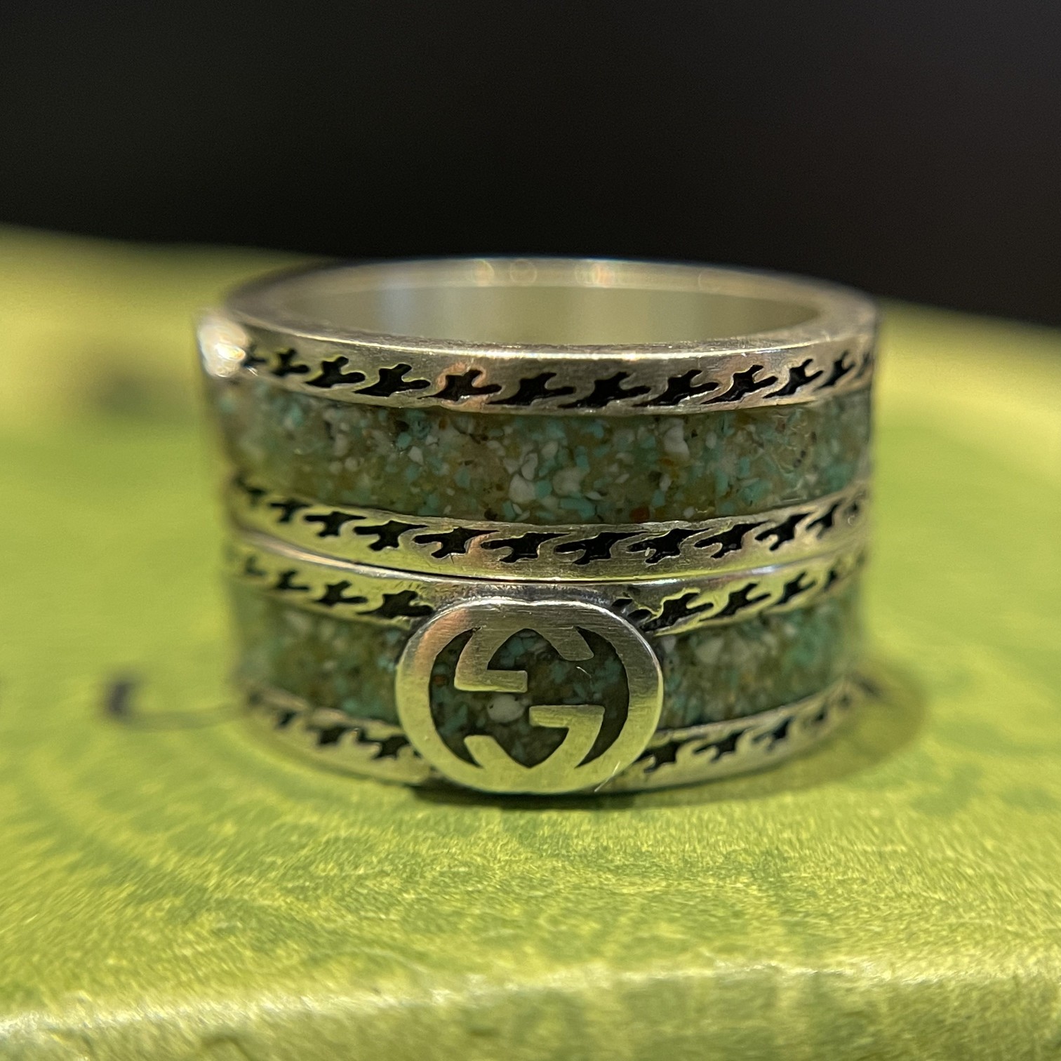 Gucci Ring with Interlocking G - FashionPlug