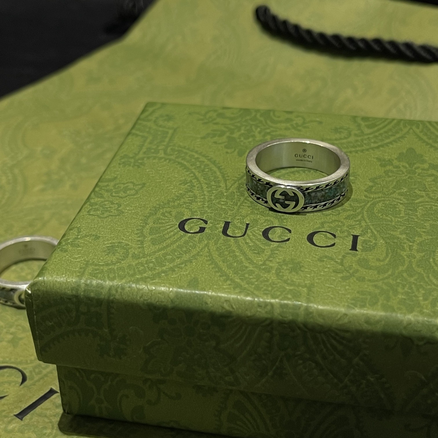 Gucci Ring with Interlocking G - FashionPlug