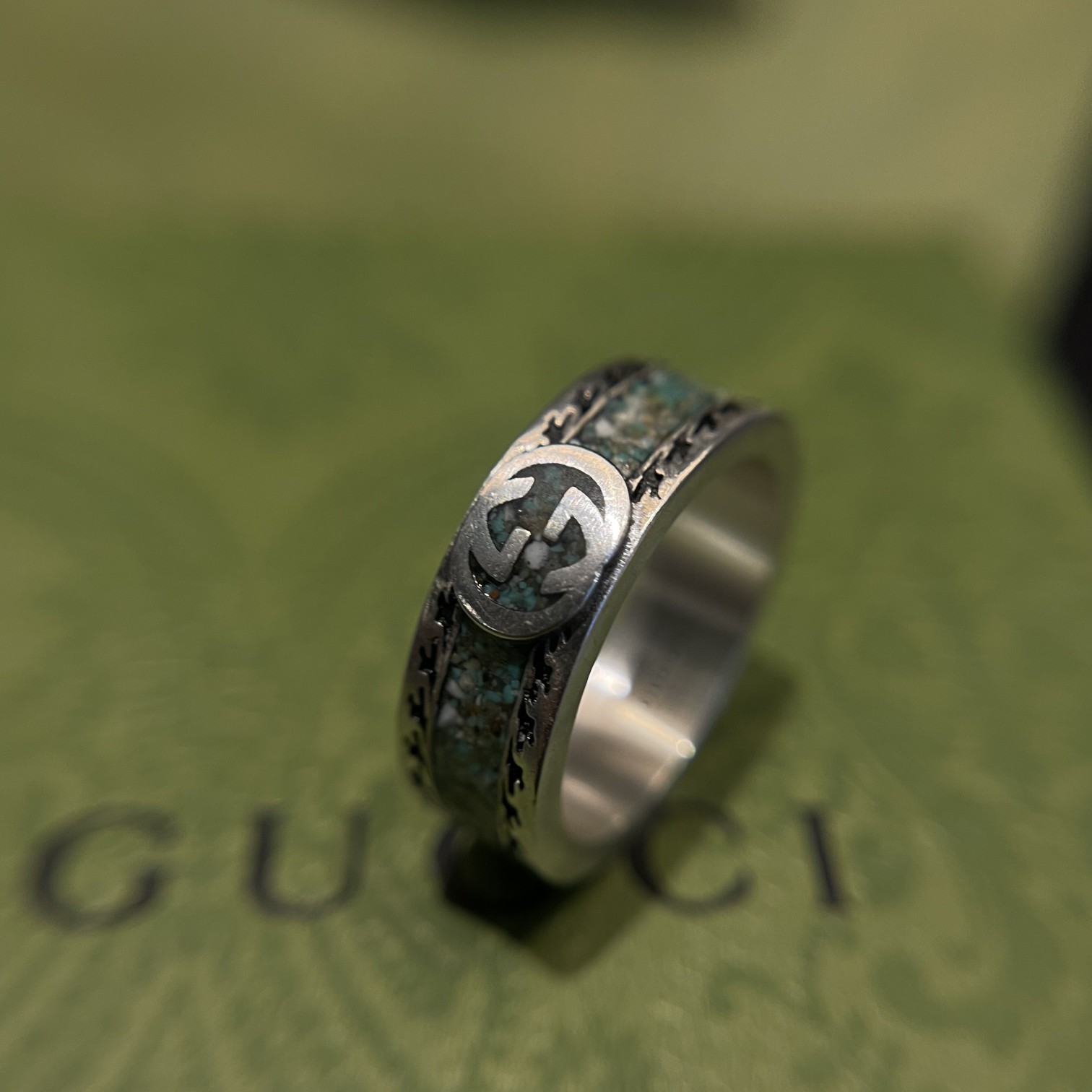 Gucci Ring with Interlocking G - FashionPlug
