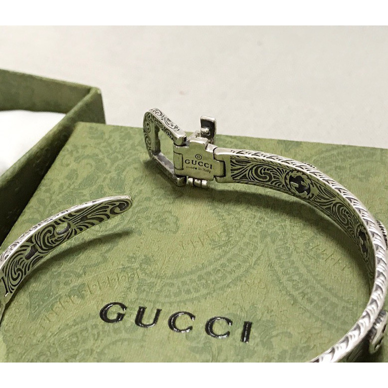 Gucci Silver Bracelet With Interlocking G - FashionPlug
