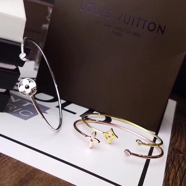 Louis Vuitton Idylle Blossom Twist Bracelet(Set Of Three) - FashionPlug