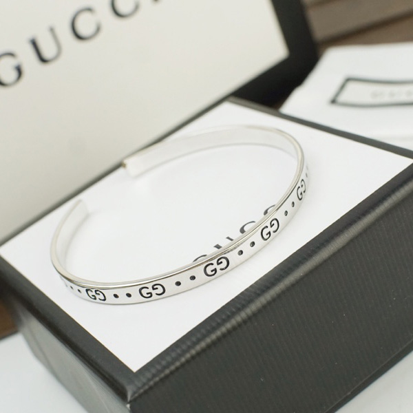 Gucci Icon 18k Bracelet - FashionPlug