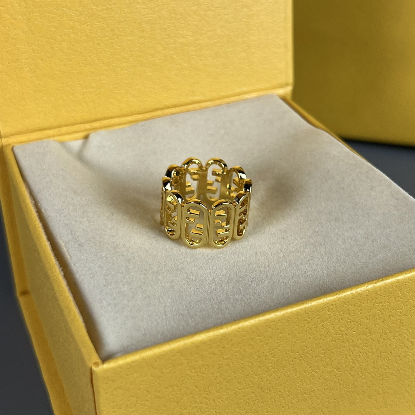 Fendi Fendi O’Lock Gold-Coloured Ring - FashionPlug