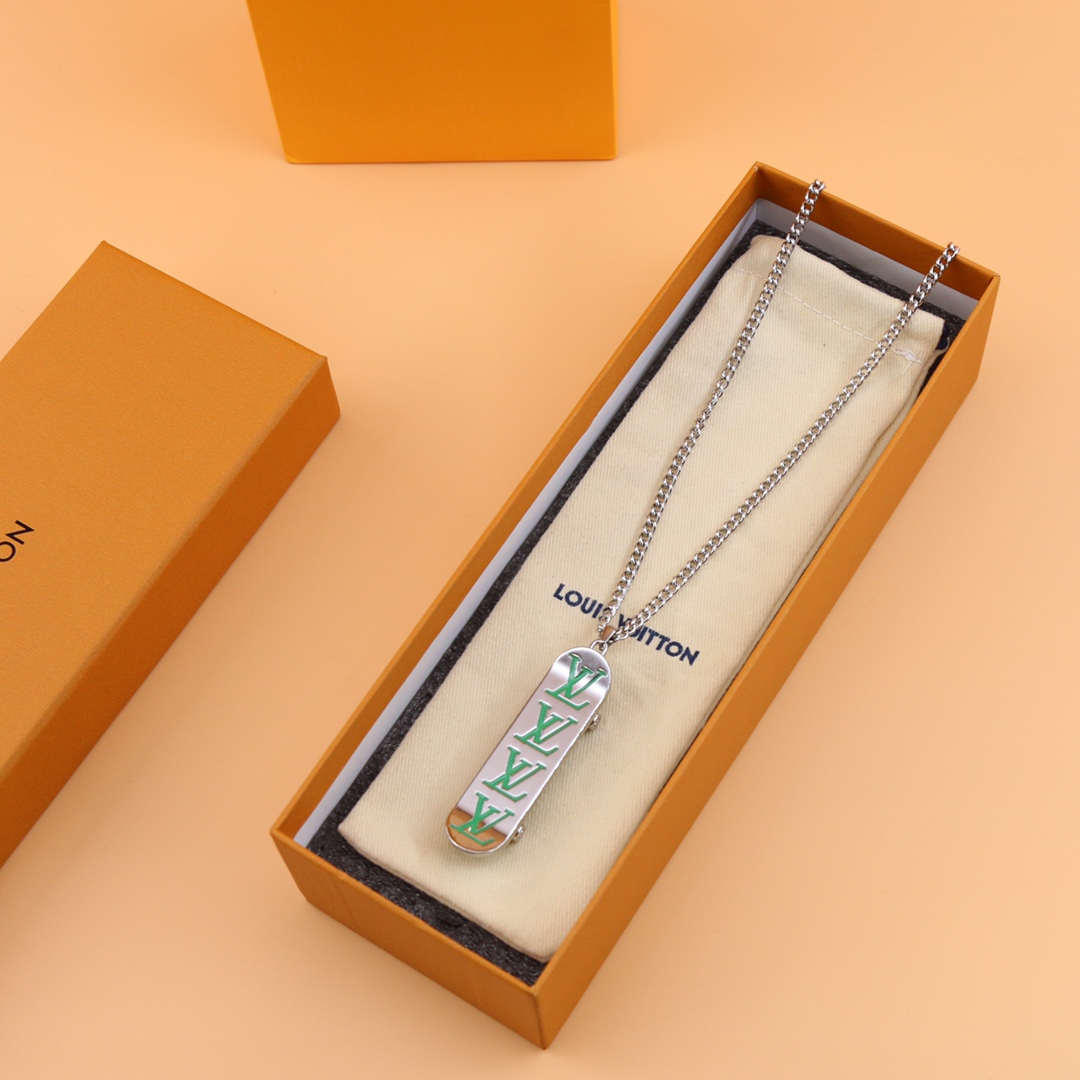 Louis Vuitton LV Skateboard Pendant   MP3277 - FashionPlug