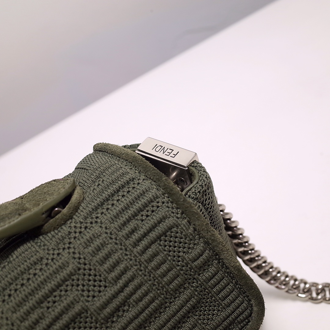 Fendi Iconic Medium Baguette Bag With Chain  (24-14.5-7CM)   8BR793 - FashionPlug