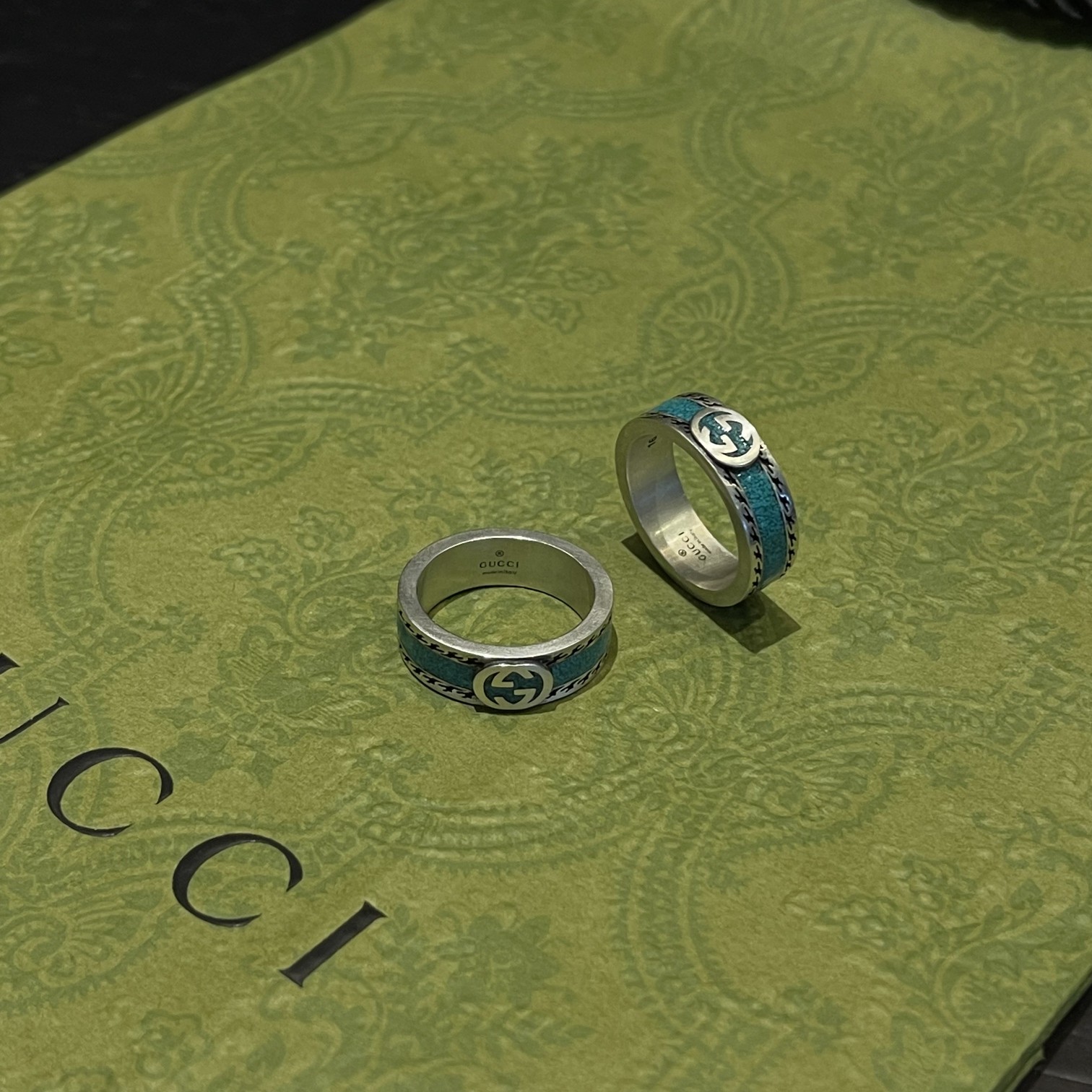 Gucci Ring with Interlocking G - FashionPlug