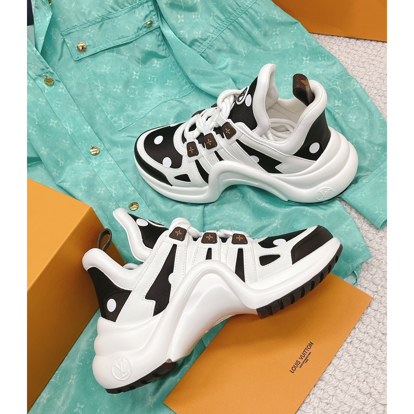 Louis Vuitton LV Archlight Sneaker    - FashionPlug