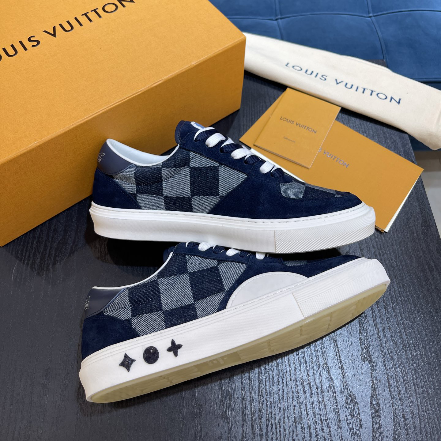 Louis Vuitton LV Ollie Sneaker      - FashionPlug