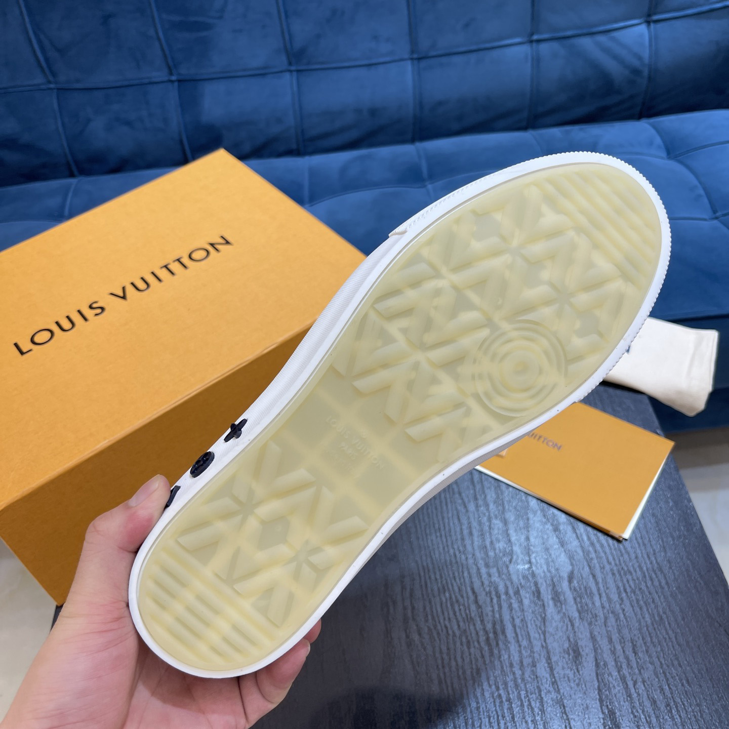 Louis Vuitton LV Ollie Sneaker      - FashionPlug