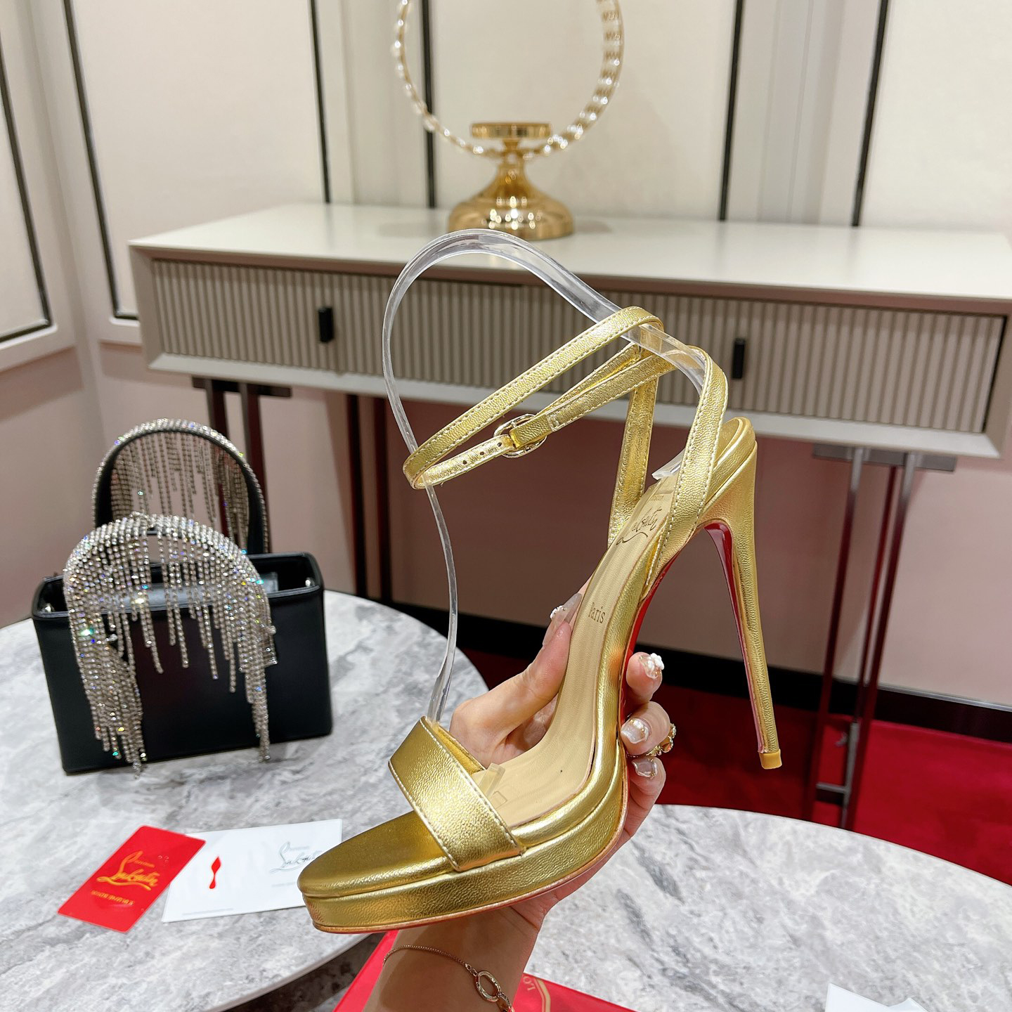 Christian Louboutin   Loubi Queen Sandal(12CM) - FashionPlug