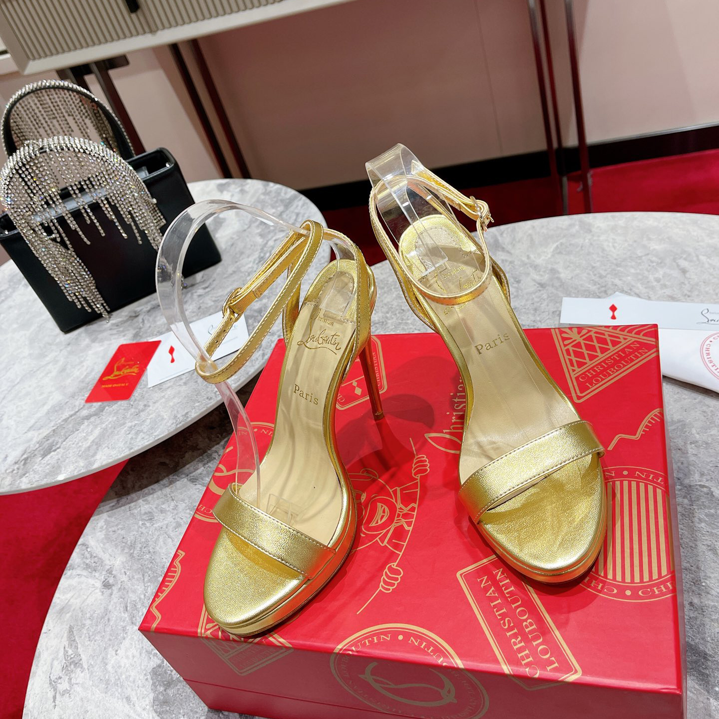 Christian Louboutin   Loubi Queen Sandal(12CM) - FashionPlug