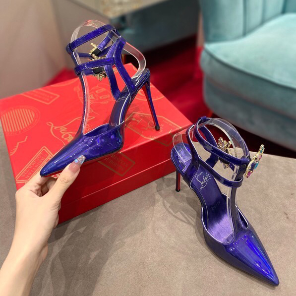Christian Louboutin Maravilla Pump - FashionPlug