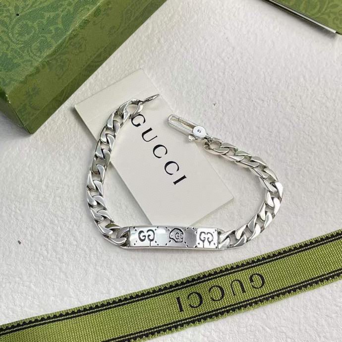 Gucci Ghost Chain Bracelet In Silver - FashionPlug