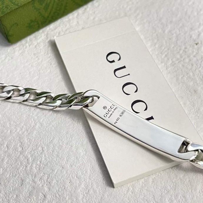 Gucci Ghost Chain Bracelet In Silver - FashionPlug