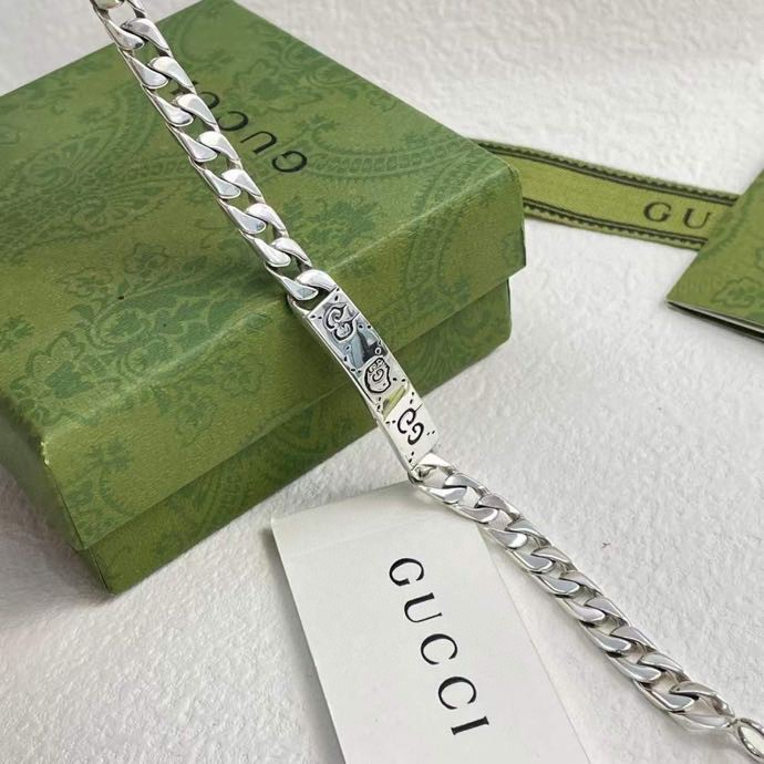 Gucci Ghost Chain Bracelet In Silver - FashionPlug