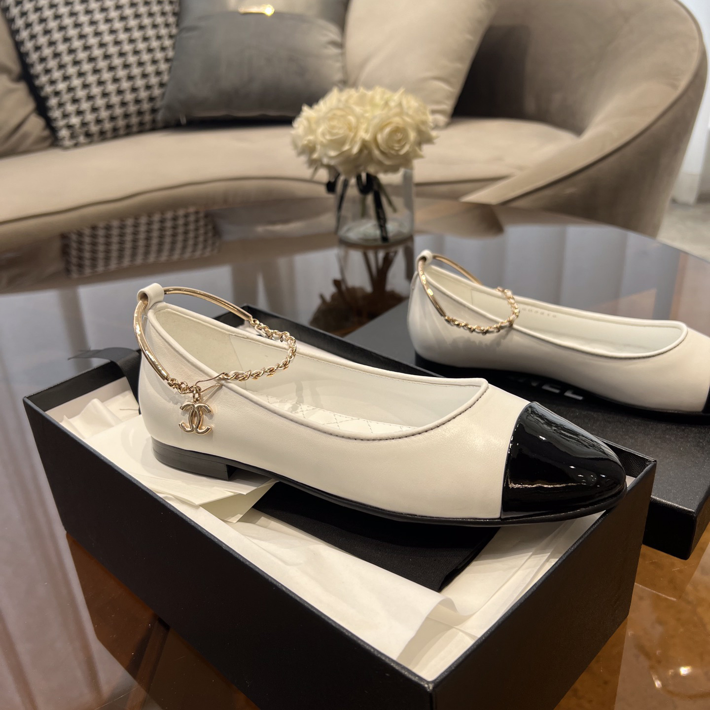 Dior Lambskin & Patent Calfskin Black Ballerinas - FashionPlug