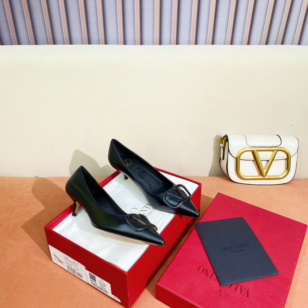 Valenti Vlogo Signature Calfskin Pump - FashionPlug