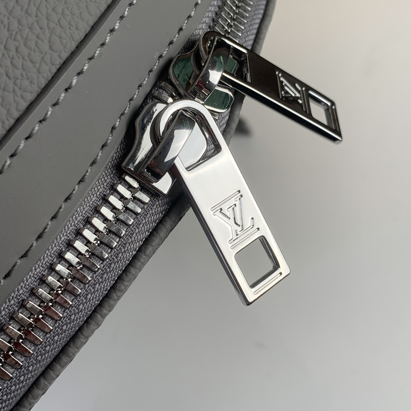 Louis Vuitton New Backpack(43-30-14cm)      M59325 - FashionPlug