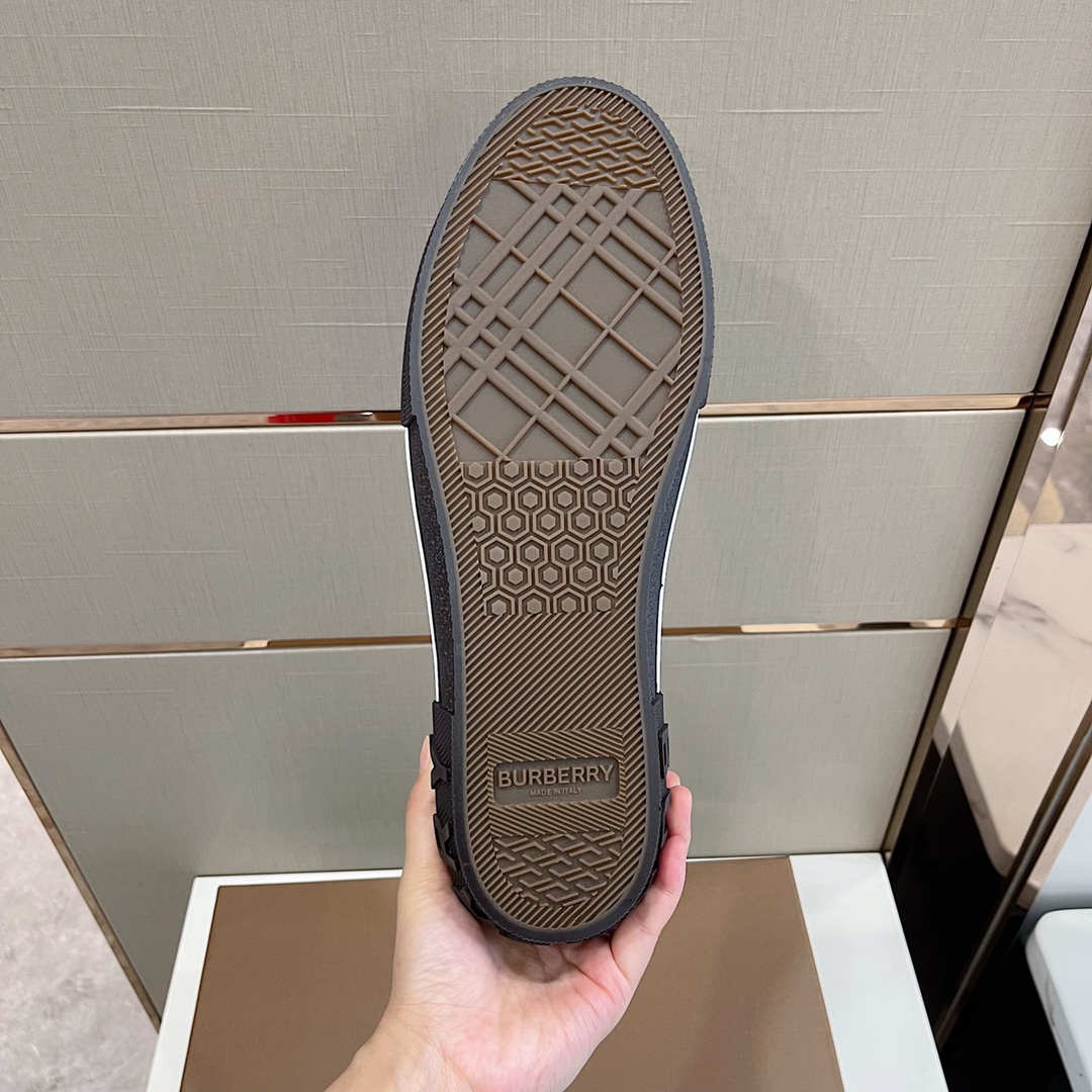 Burberry Vintage Check Cotton Sneakers - FashionPlug