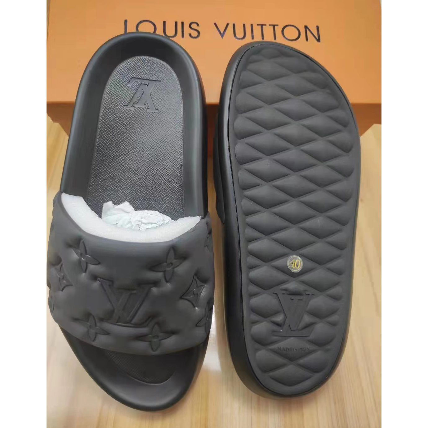 Louis Vuitton Waterfront Mule  1A9FKO - FashionPlug